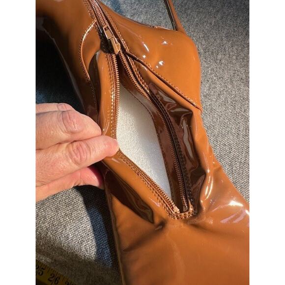 Steve Madden ‘Vava’ Thigh High Stiletto Boots Brown Patent Faux Leather Size 7.5 - Picture 10 of 10